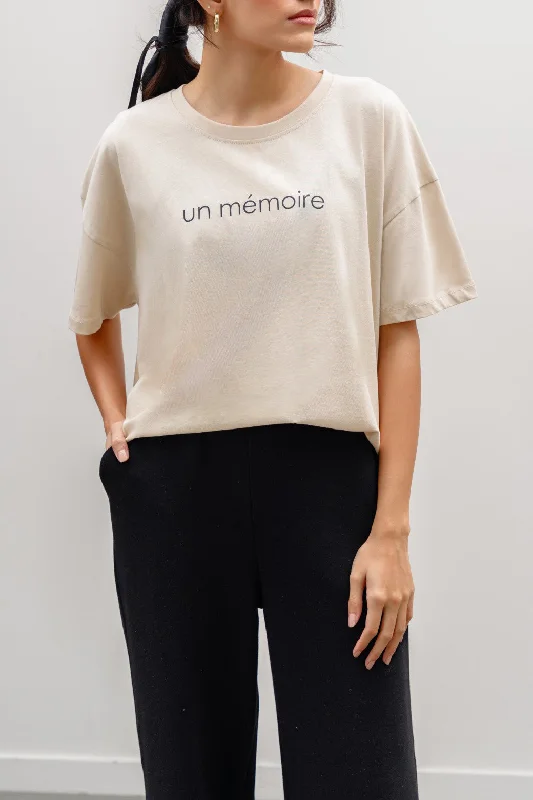 UN MEMOIRE OVERSIZED TEE