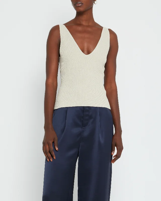 Sculpting Knit V Tank